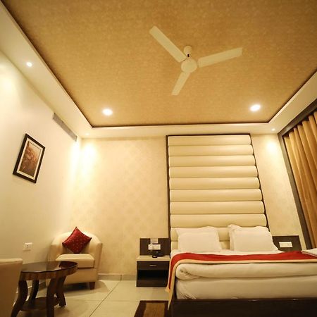 Hotel Panchsheel Ayodhya Eksteriør bilde